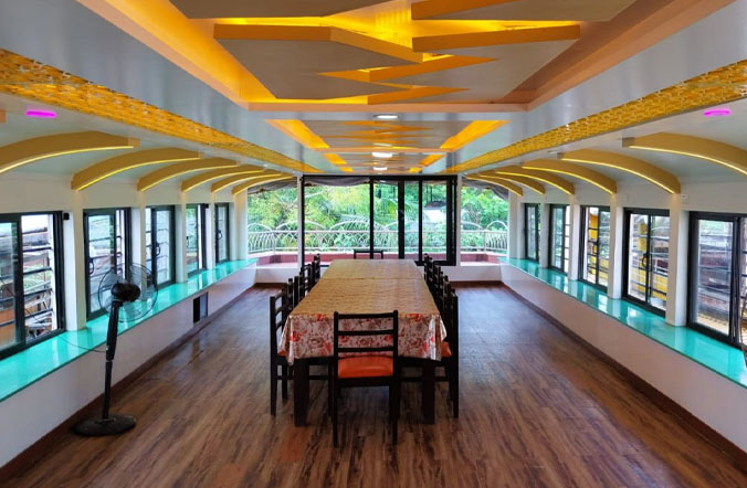 houseboats